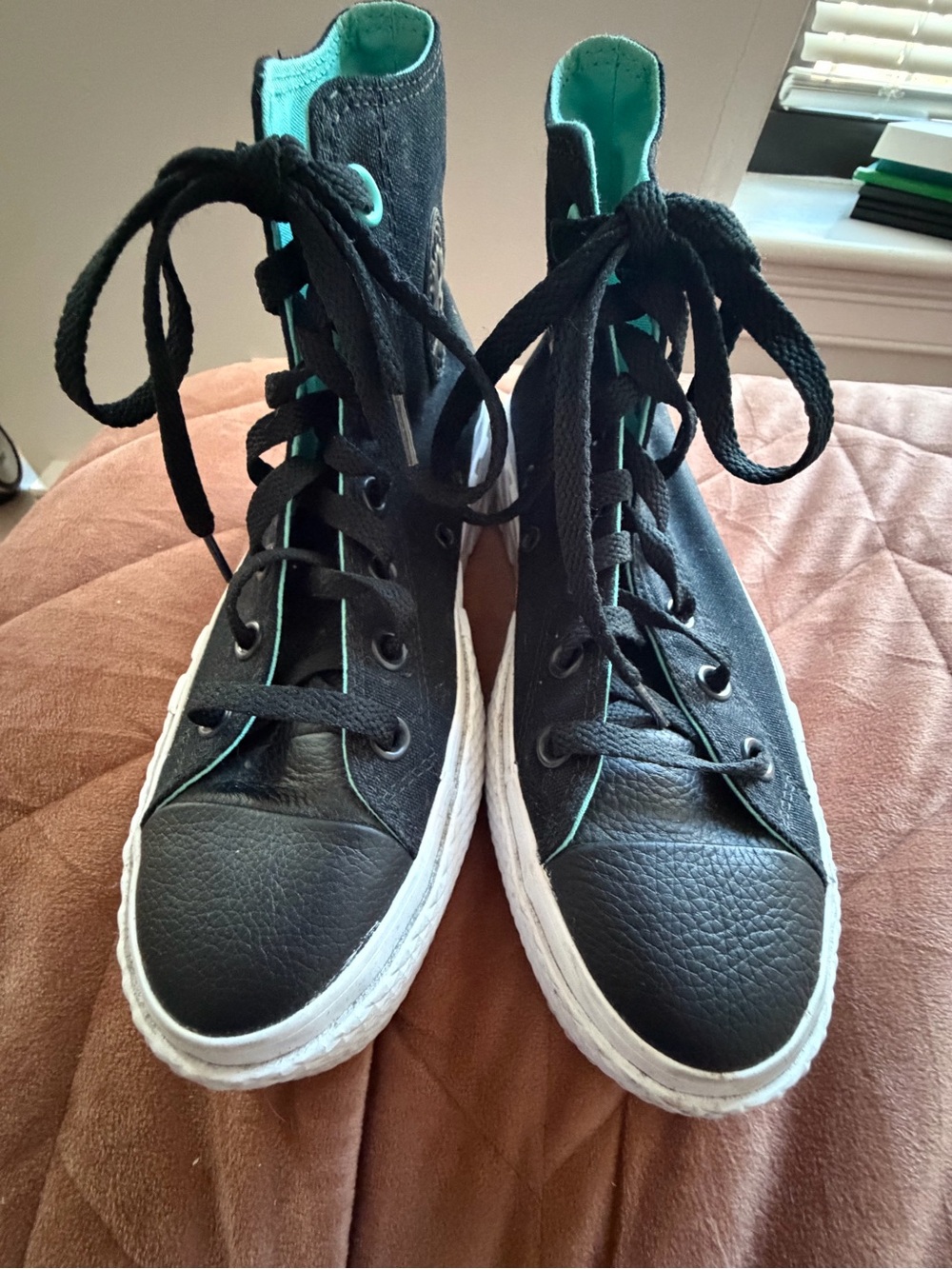 Converse size 6.5 Platform Lace-Up Sneakers in Black and White - Picture 2 of 7